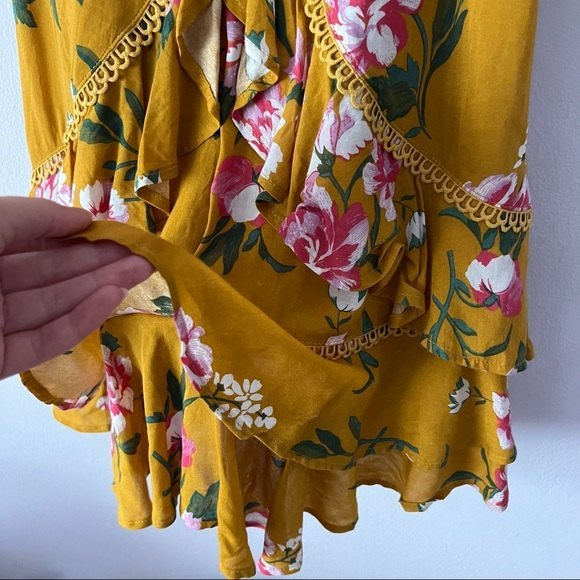 NWT MINKPINK Mustard Yellow Floral Ruffled Tiered Mini Dress - Picture 14 of 14